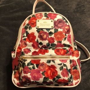 NWT•Juicy White w/Floral pattern medium backpack